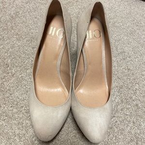 JLO nude heels size 8.5